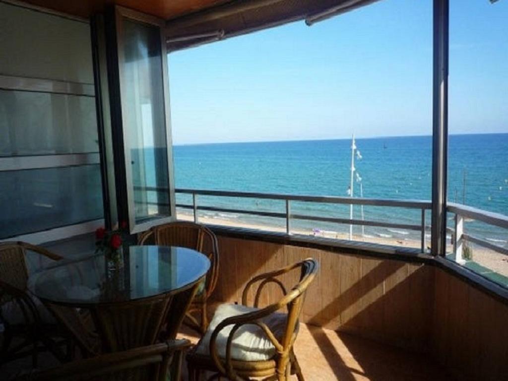 Apartamento Rosendo Calafell Ruang foto